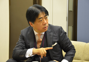 花岡副学長